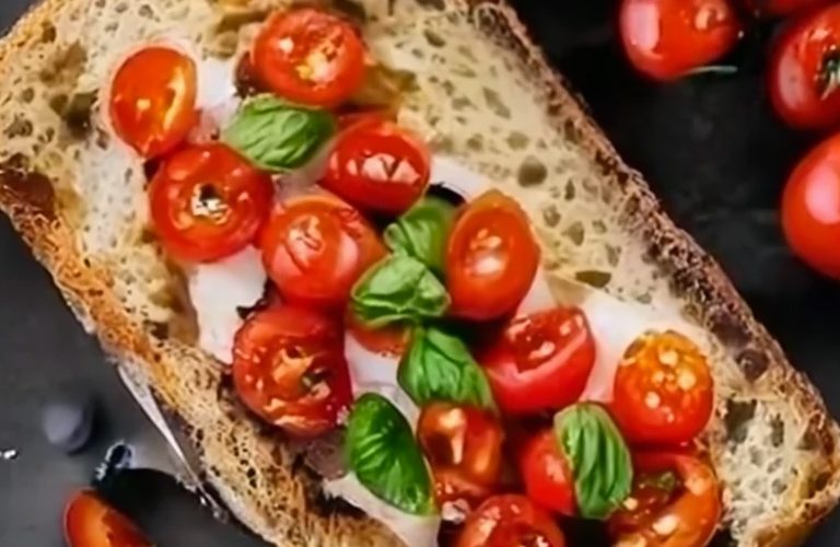 Délicieuse Bruschetta IG bas aux tomates cerises et basilic