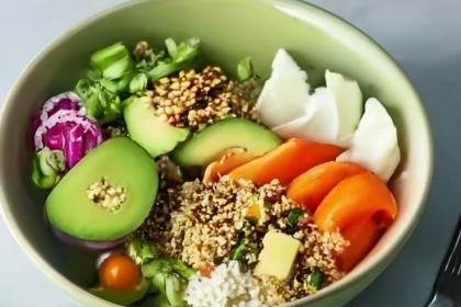 Découvrez notre délicieux Buddha Bowl au Quinoa, Légumes et Avocat, un plat IG Bas savoureux et nourrissant. Profitez d'une explosion de saveurs dans ce repas équilibré en 30 minutes !