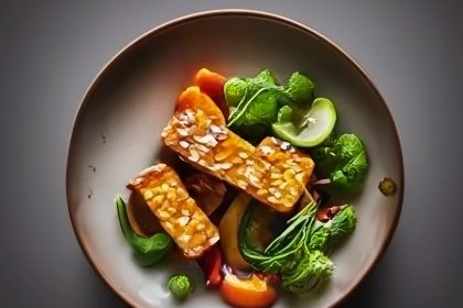 Poêlée de tempeh aux légumes d'été et à la sauce teriyaki - recette saine à indice glycémique bas