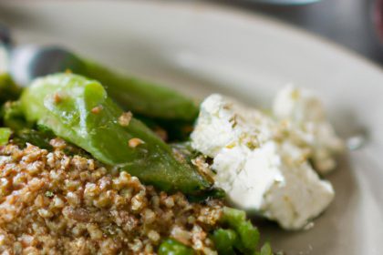 Salade de lentilles aux légumes rôtis et feta : une explosion de saveurs et de bienfaits pour une alimentation saine et équilibrée à indice glycémique bas.