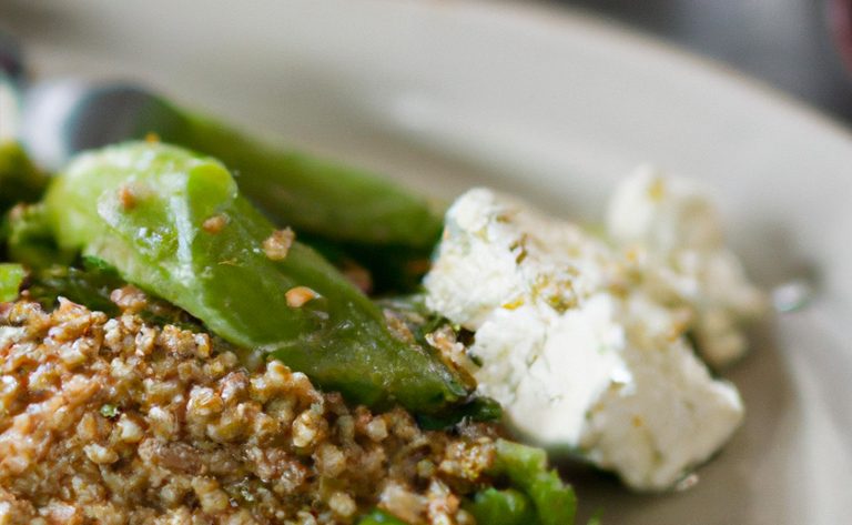 Salade de lentilles aux légumes rôtis et feta : une explosion de saveurs et de bienfaits pour une alimentation saine et équilibrée à indice glycémique bas.